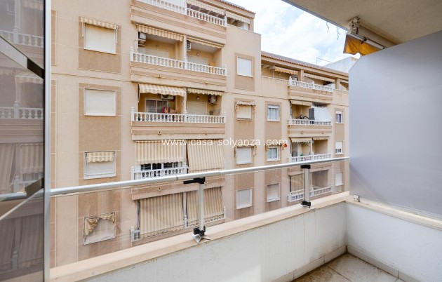 Resale - Apartment / flat - Torrevieja - Estacion Autobuses