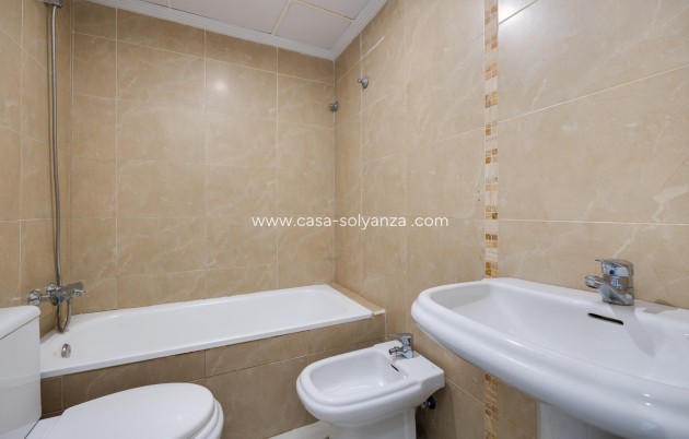 Resale - Apartment / flat - Torrevieja - Estacion Autobuses