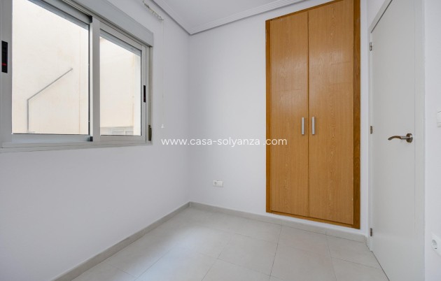 Resale - Apartment / flat - Torrevieja - Estacion Autobuses