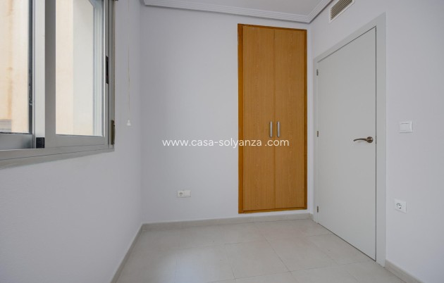 Resale - Apartment / flat - Torrevieja - Estacion Autobuses