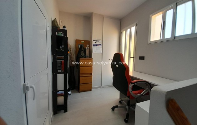 Resale - Apartment / flat - Puerto de Mazarron - El Alcolar