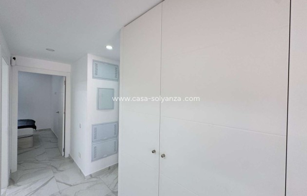 Resale - Apartment / flat - Torrevieja - Costa Blanca