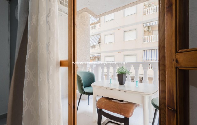 Resale - Apartment / flat - Torrevieja - Costa Blanca