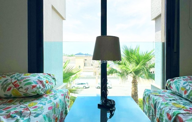 Resale - Apartment / flat - Guardamar del Segura - Costa Blanca