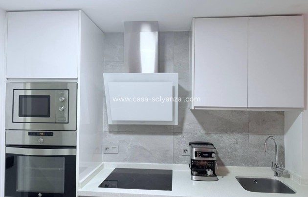 Resale - Apartment / flat - Torrevieja - Center