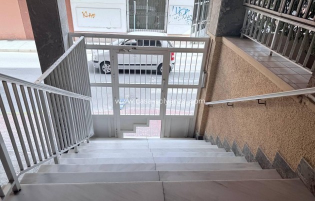 Resale - Apartment / flat - Torrevieja - Center