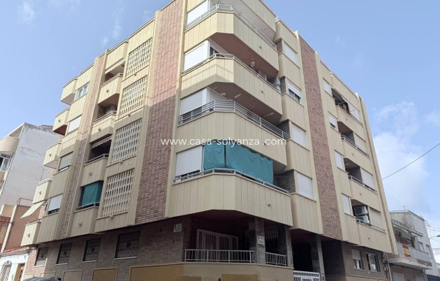 Resale - Apartment / flat - Torrevieja - Center