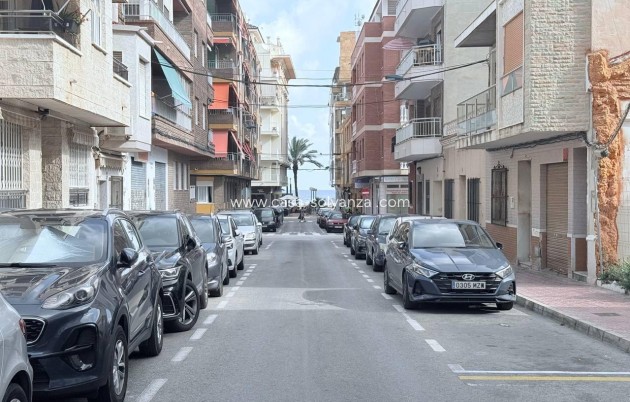 Resale - Apartment / flat - Torrevieja - Center