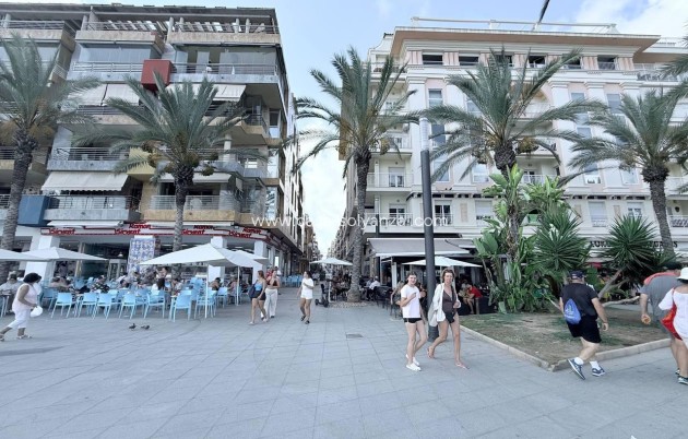 Resale - Apartment / flat - Torrevieja - Center