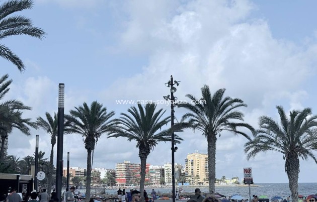 Resale - Apartment / flat - Torrevieja - Center