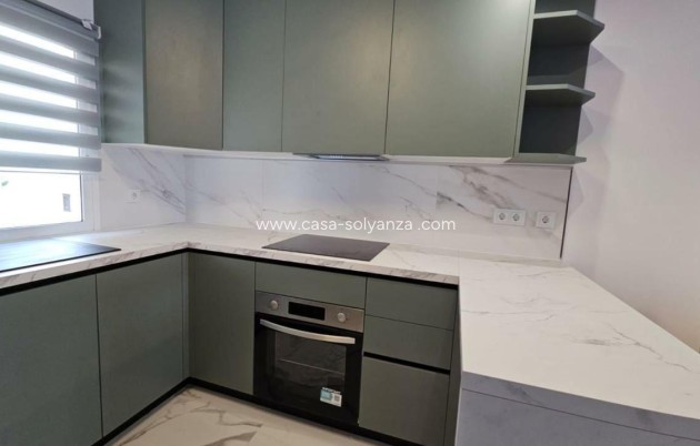 Resale - Apartment / flat - Torrevieja - Cabo cervera
