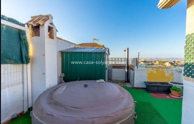Resale - Villa - Torrevieja - Aguas nuevas