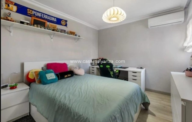 Resale - Villa - Torrevieja - Aguas nuevas