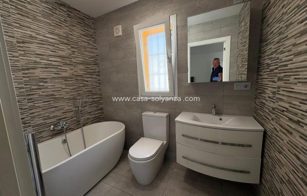 Resale - Villa - Villamartin - Los Dolses