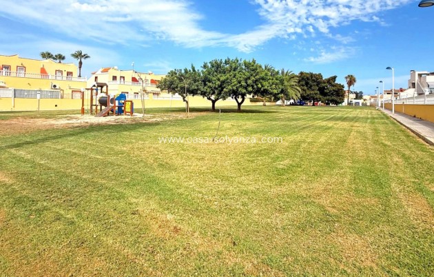 Resale - Townhouse - Torrevieja - La Siesta - El Salado -  Torreta