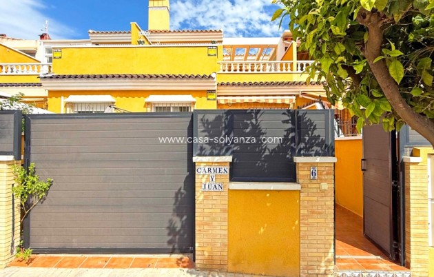 Resale - Townhouse - Torrevieja - La Siesta - El Salado -  Torreta