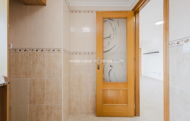 Resale - Apartment / flat - Torrevieja - Center
