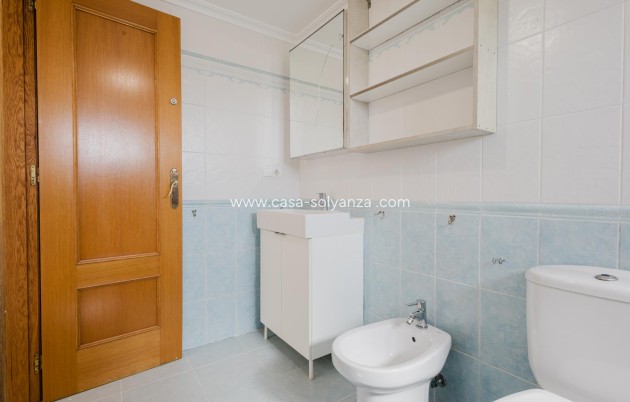 Resale - Apartment / flat - Torrevieja - Center