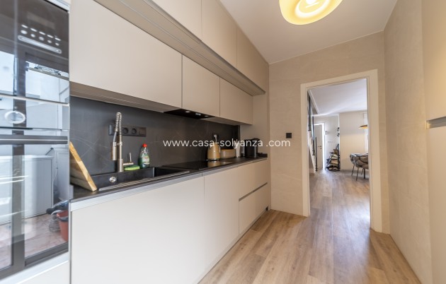 Resale - Villa - Torrevieja - Los Altos