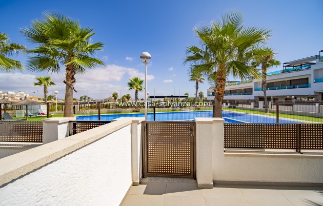 Resale - Villa - Torrevieja - Los Altos
