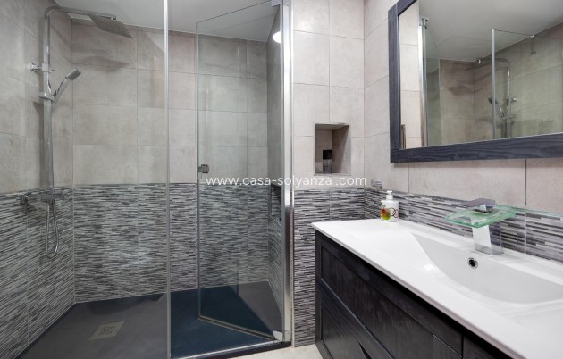 Resale - Apartment / flat - Torrevieja - Los Frutales