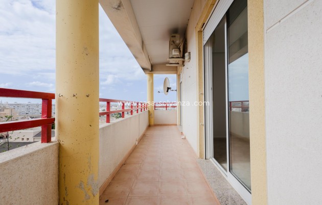 Resale - Apartment / flat - Torrevieja - Costa Blanca