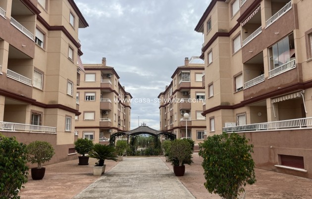 Resale - Apartment / flat - Algorfa