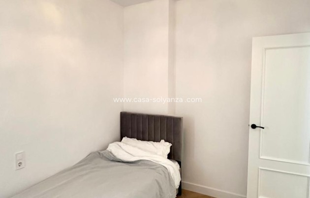 Resale - Apartment / flat - Torrevieja - Center