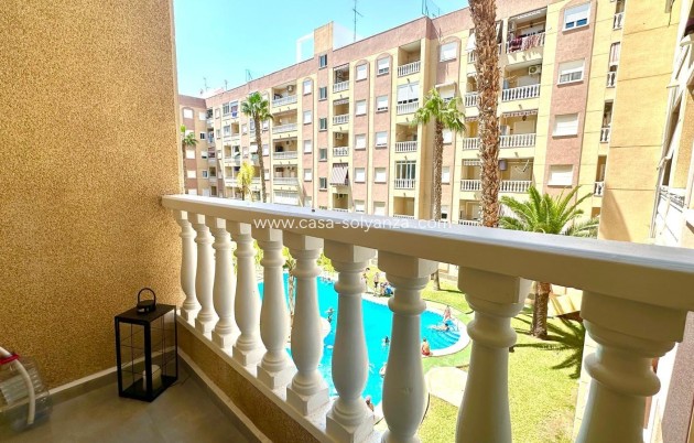 Resale - Apartment / flat - Torrevieja - Center