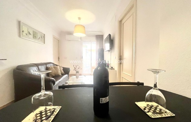Resale - Apartment / flat - Torrevieja - Acequion