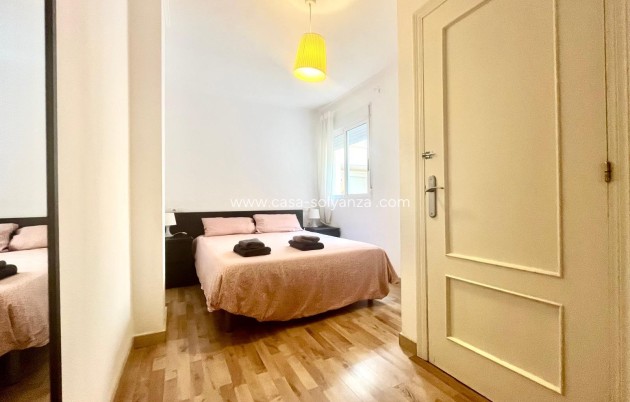 Resale - Apartment / flat - Torrevieja - Acequion