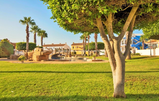 Resale - Villa - Cabo Roig