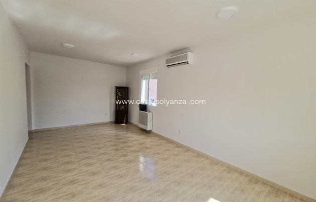 Resale - Villa - La Nucía - Costa Blanca