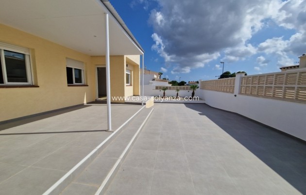 Resale - Villa - La Nucía - Costa Blanca