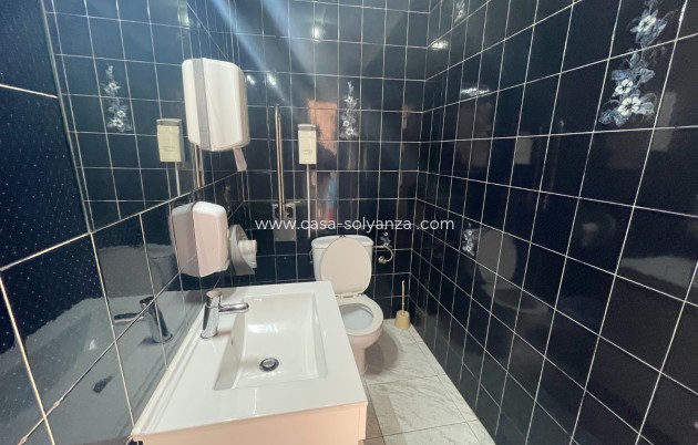 Resale - Commercial - Torrevieja - Costa Blanca