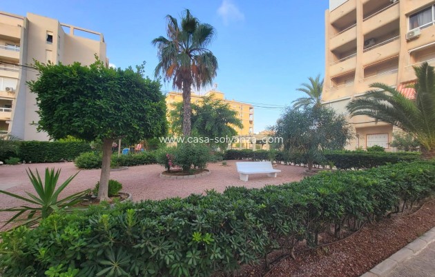 Resale - Apartment / flat - Torrevieja - Aguas nuevas
