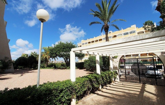 Resale - Apartment / flat - Torrevieja - Aguas nuevas
