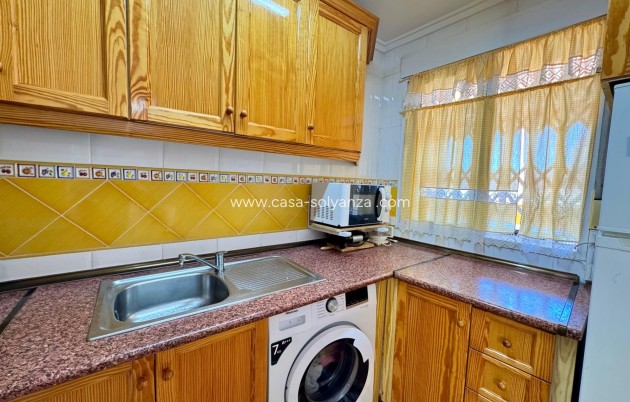 Resale - Apartment / flat - Torrevieja - Center
