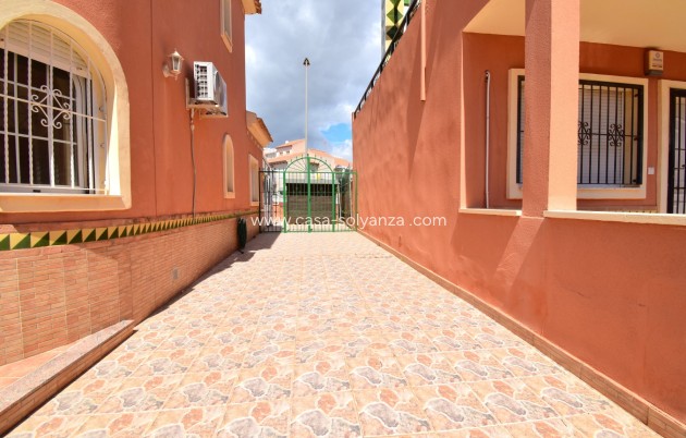 Resale - Villa - Orihuela Costa - Playa Flamenca