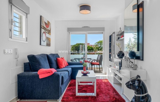 Resale - Apartment / flat - Torrevieja - Punta Prima