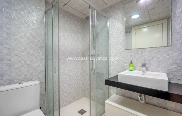 Resale - Apartment / flat - Torrevieja - Punta Prima