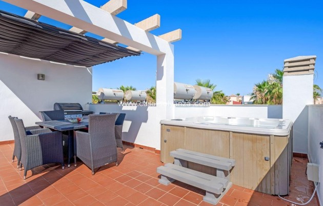 Resale - Apartment / flat - Torrevieja - Punta Prima