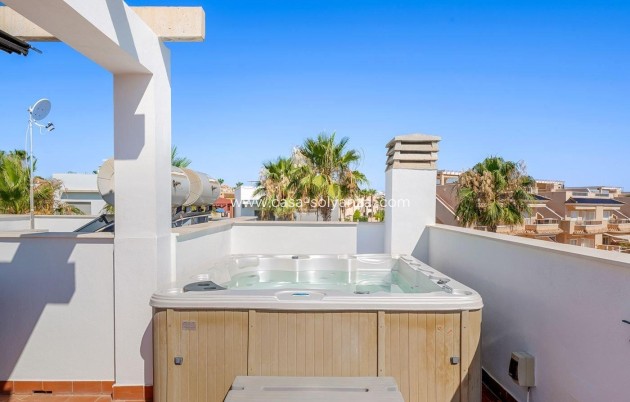 Resale - Apartment / flat - Torrevieja - Punta Prima
