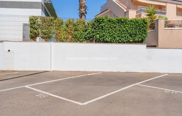 Resale - Apartment / flat - Torrevieja - Punta Prima