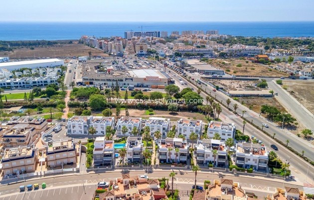 Resale - Apartment / flat - Torrevieja - Punta Prima