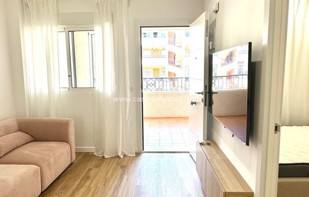 Resale - Apartment / flat - Orihuela - Los Balcones Y Los Altos