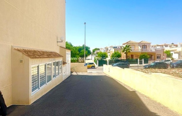 Resale - Apartment / flat - Orihuela - Los Balcones Y Los Altos