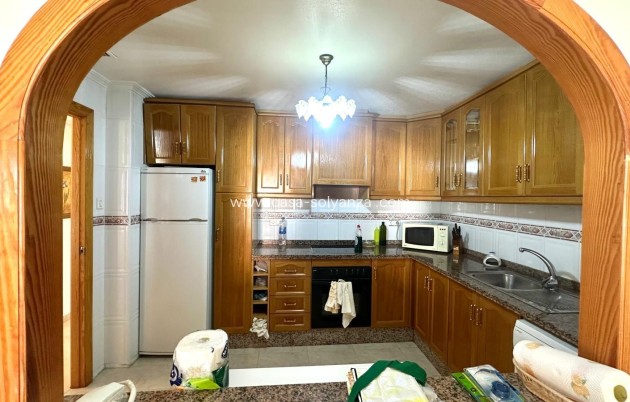 Resale - Apartment / flat - Torrevieja - Center