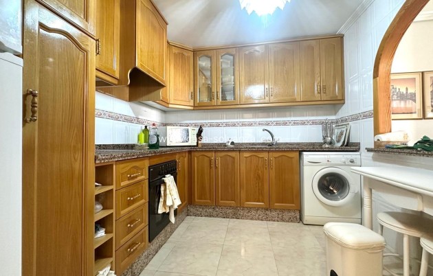 Resale - Apartment / flat - Torrevieja - Center