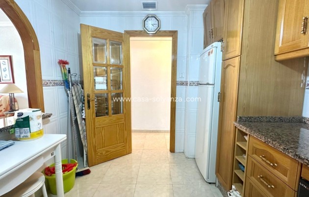 Resale - Apartment / flat - Torrevieja - Center